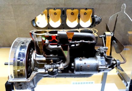 Model T automobile engine, Ford, produced 1908-1941, TM3876 - Tekniska museet - Stockholm, Sweden - DSC01493