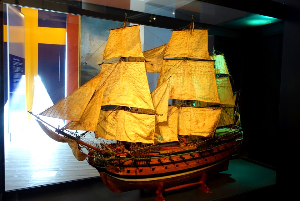 Model of 56-gun man-of-war, mid 1700s - Marinmuseum, Karlskrona, Sweden - DSC08871