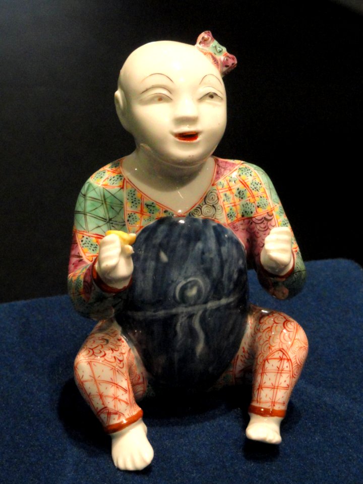 Model of a Chinese Boy, c. 1730, Meissen, glazed porcelain, enamels - Gardiner Museum, Toronto - DSC01068