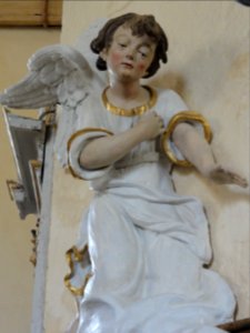 Moitron-sur-Sarthe (Sarthe) église, ange 1, détail