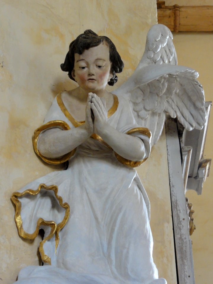 Moitron-sur-Sarthe (Sarthe) église, ange 2 détail