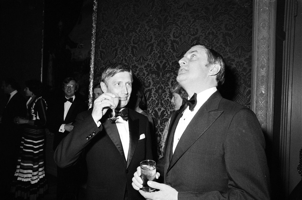Mondale proost met van Agt (regeringsdiner), Bestanddeelnr 930-2249