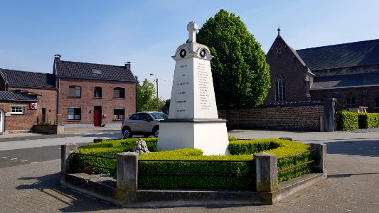 Moelingen-Hulde van Moelingen aan zijne strijders (1)