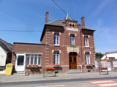 Monceau-le-Neuf-et-Faucouzy (Aisne) école et mairie