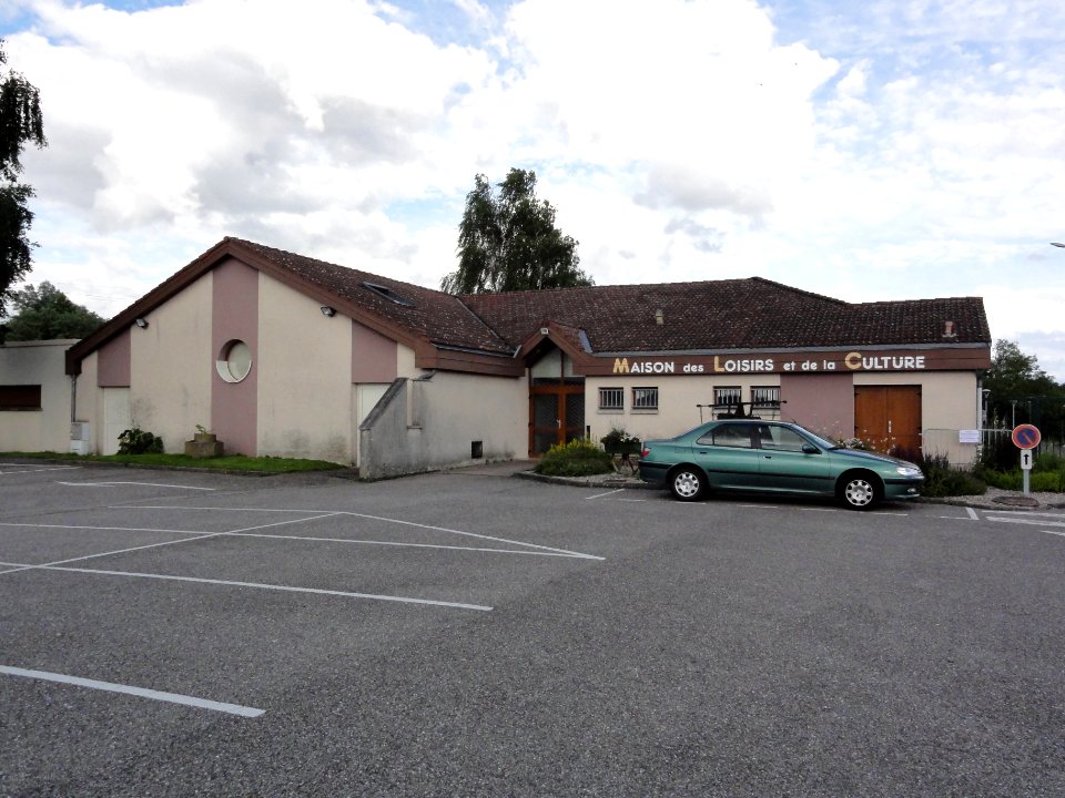 Moncel-lès-Lunéville (M-et-M) maison de loisirs et de la culture