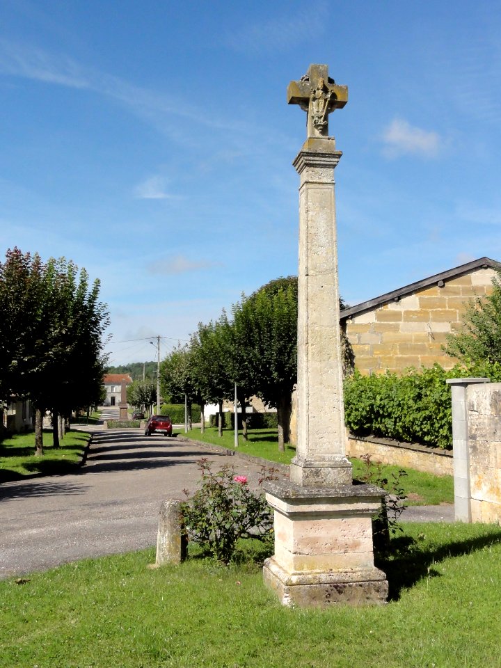 Mognéville (Meuse) croix de chemin A, verso