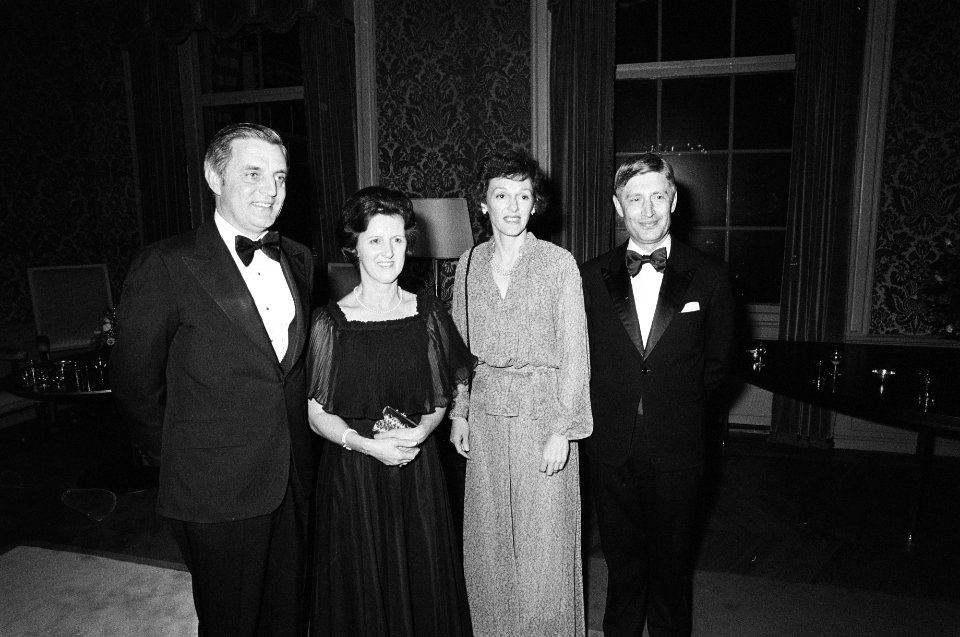 Mondale, van Agt en echtgenotes, Bestanddeelnr 930-2251