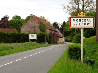 Monceau-lès-Leups (Aisne) city limit sign