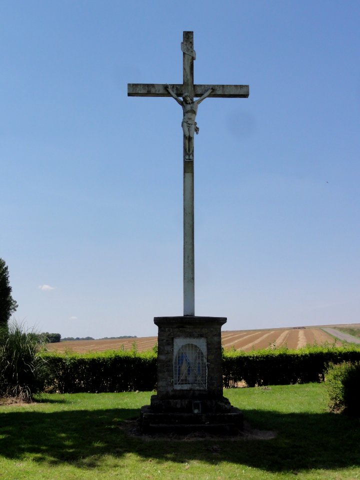 Monceau-le-Neuf-et-Faucouzy (Aisne) oratoire-croix de chemin