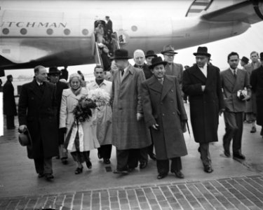 Mohamed Rum H.C. op Schiphol, aankomst, Bestanddeelnr 903-8147