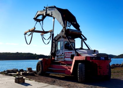 Modified Svetruck TMF 25-18 logstacker 3