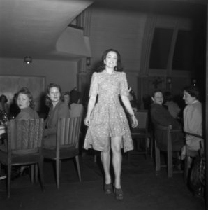 Modeshow in het Minervapaviljoen, Bestanddeelnr 901-7055