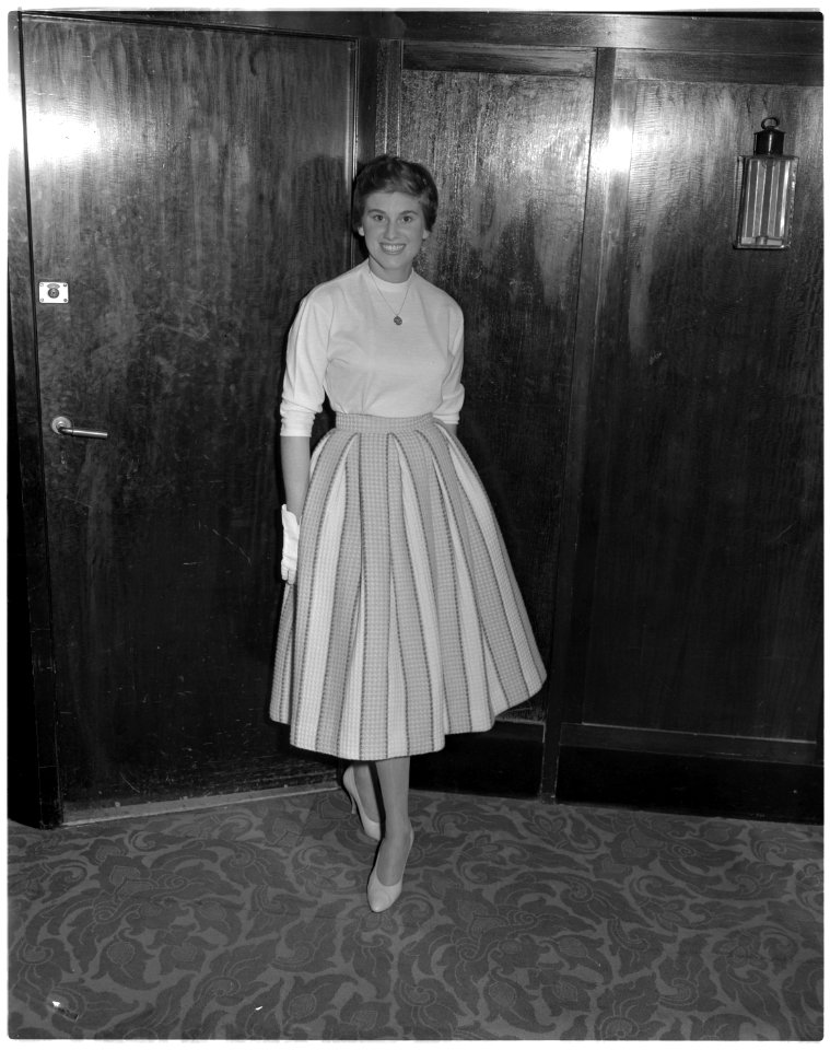Modeshow bij modehuis Gerzon 1957 2