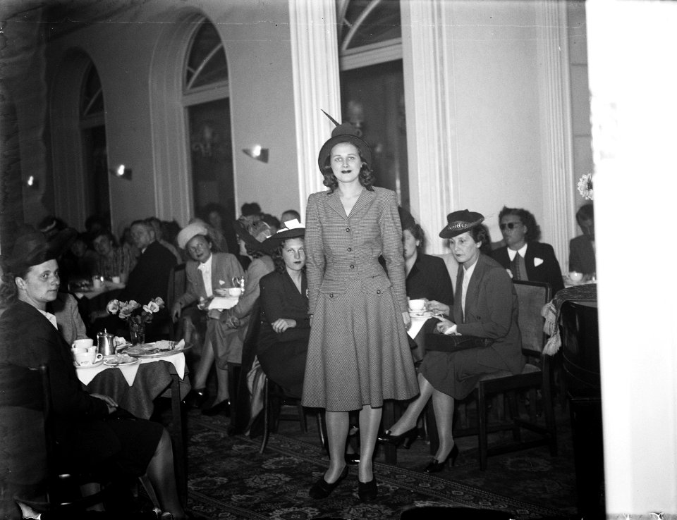 Modeshow Victoriahotel Opdracht Vizier, Bestanddeelnr 901-9146