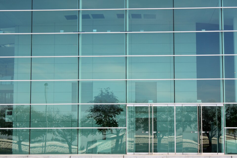 Showcase architecture glass