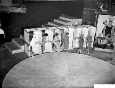 Modeshow in Cinetonestudio te Amsterdam, Bestanddeelnr 910-3971