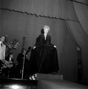 Modeshow in het Minervapaviljoen, Bestanddeelnr 901-7060