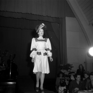 Modeshow in het Minervapaviljoen, Bestanddeelnr 901-7045