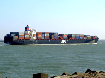 Mol Vision p14 approaching Port of Rotterdam, Holland 19-Apr-2007