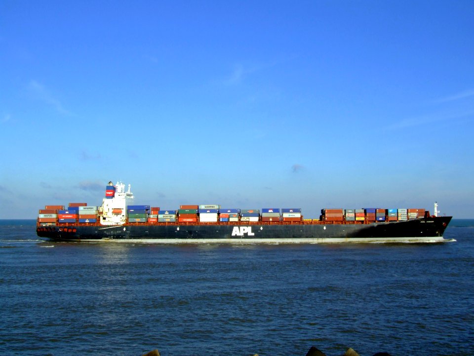 Mol Vision p7 approaching Port of Rotterdam, Holland 25-Jan-2007