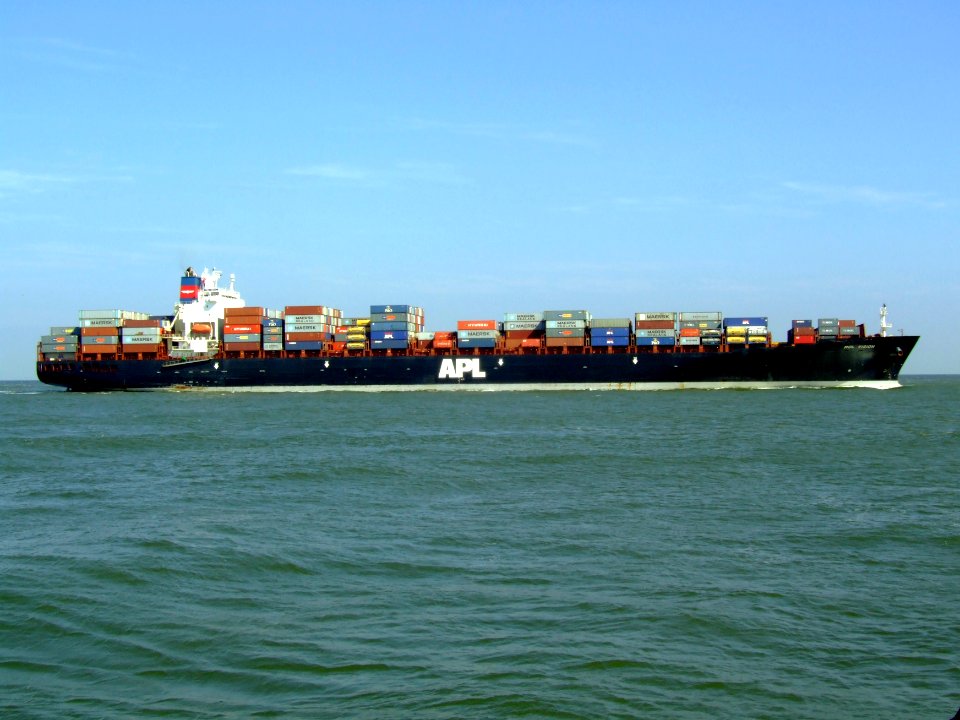 Mol Vision p09 approaching Port of Rotterdam, Holland 19-Apr-2007