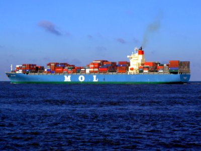 Mol Pace p8, leaving Port of Rotterdam, Holland 25-Jan-2007