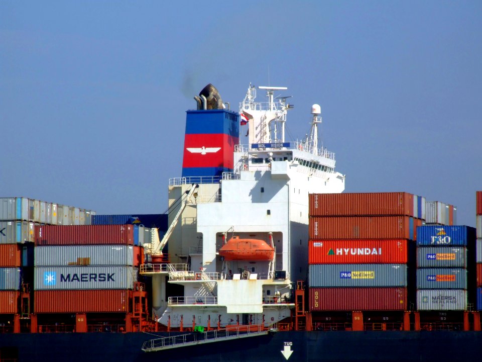 Mol Vision p11 approaching Port of Rotterdam, Holland 19-Apr-2007