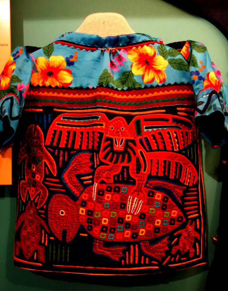 Mola blouse, Kuna peoples, San Blas Islands, Panama, 20th century, cotton, polyester - Fernbank Museum of Natural History - DSC09997