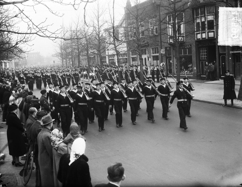 MOK Hilversum 5 jaar defile en receptie, Bestanddeelnr 904-4599