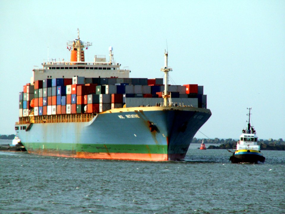 Mol Initiative p2 approaching Port of Rotterdam, Holland 24-Feb-2006