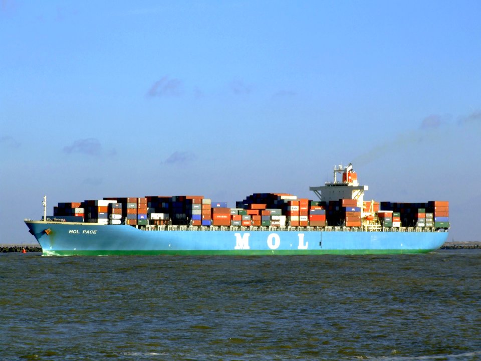 Mol Pace p3, leaving Port of Rotterdam, Holland 25-Jan-2007