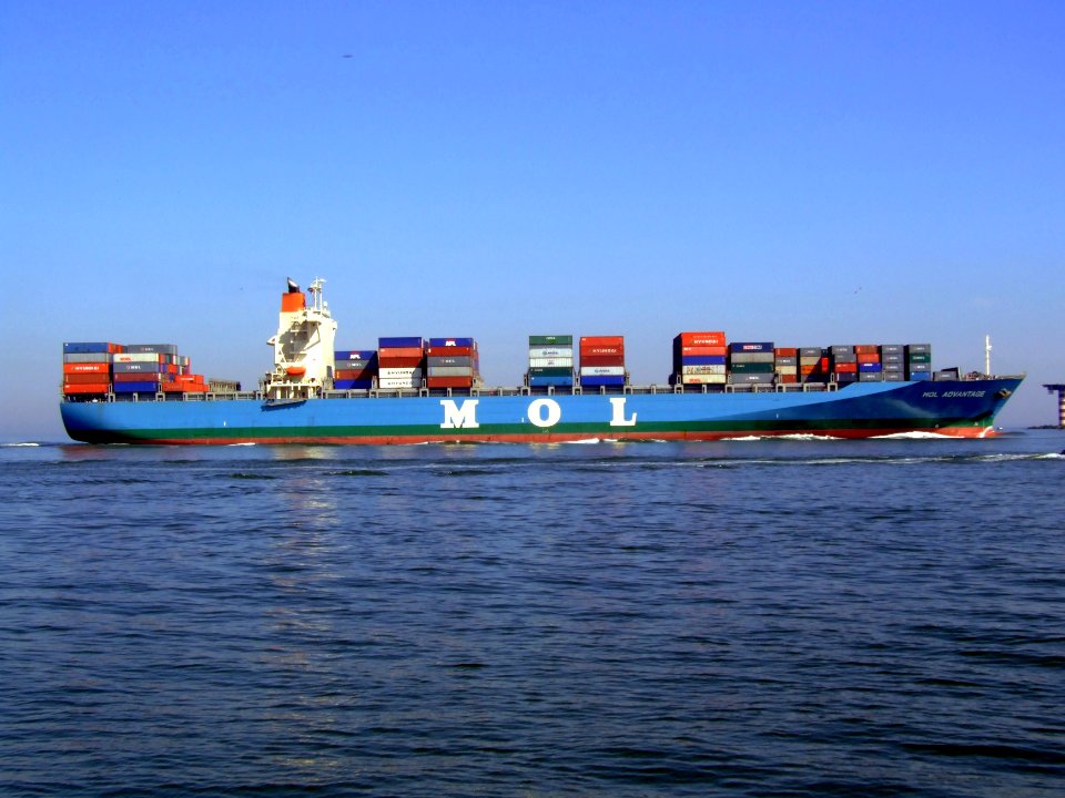 Mol Advantage p1 approaching Port of Rotterdam, Holland 15-Apr-2007