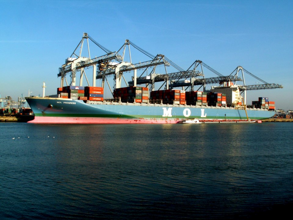 Mol Progress p1, leaving Port of Rotterdam, Holland 23-Jan-2006