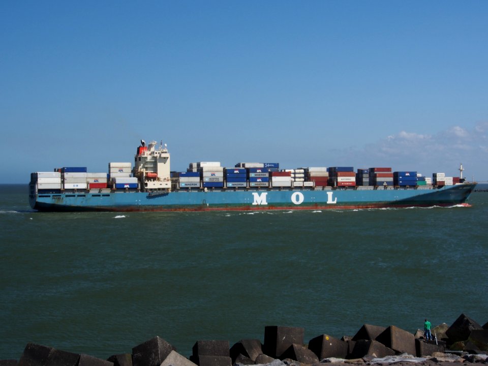 MOL Endurance - IMO 9261736, pic12