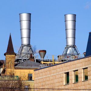 Moscow, powerplant smokestacks over Sadovnicheskaya Embankment 01