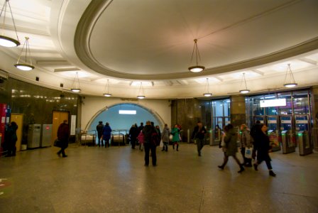 Moscow Metro Ploshad Revolutsii Vestibule 2019-03