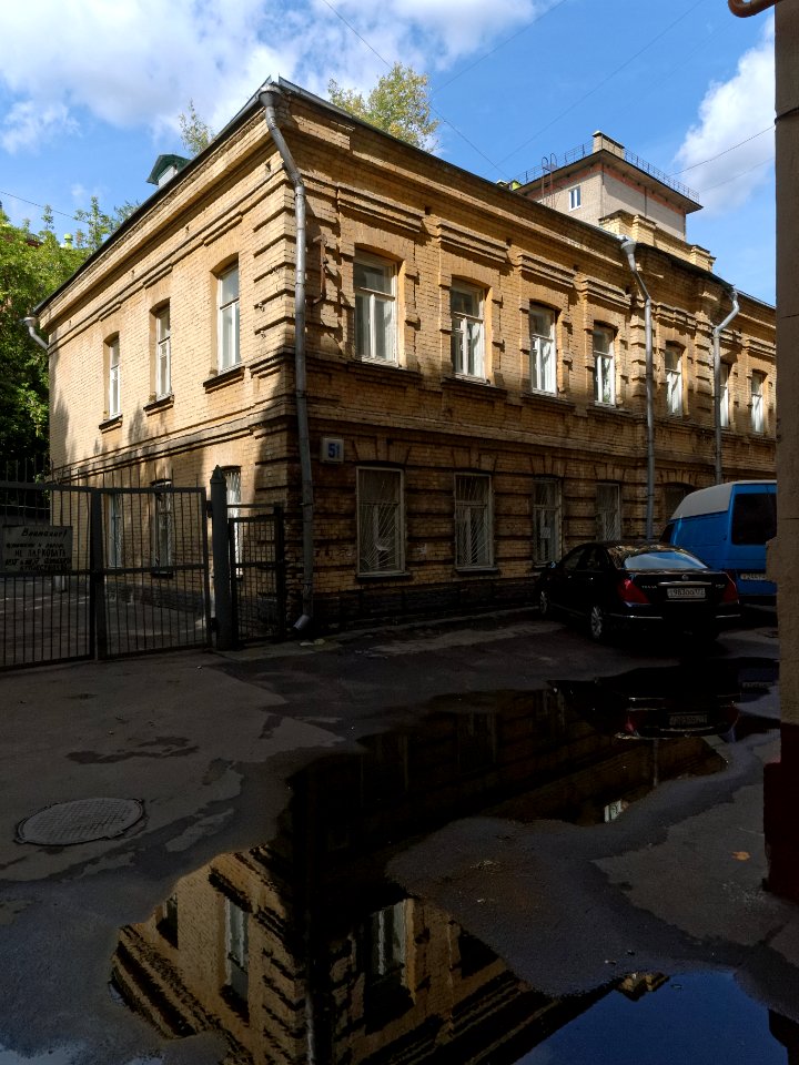 Moscow, Sadovnicheskaya 51 Aug 2009 04