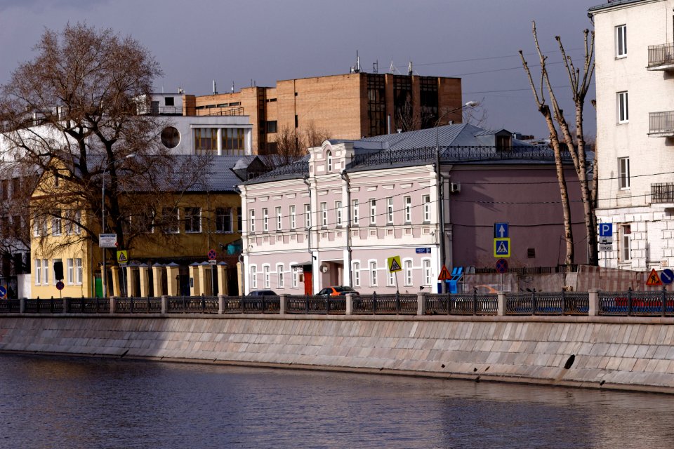 Moscow, Sadovnicheskaya Embamkment 49, March 2020, 02