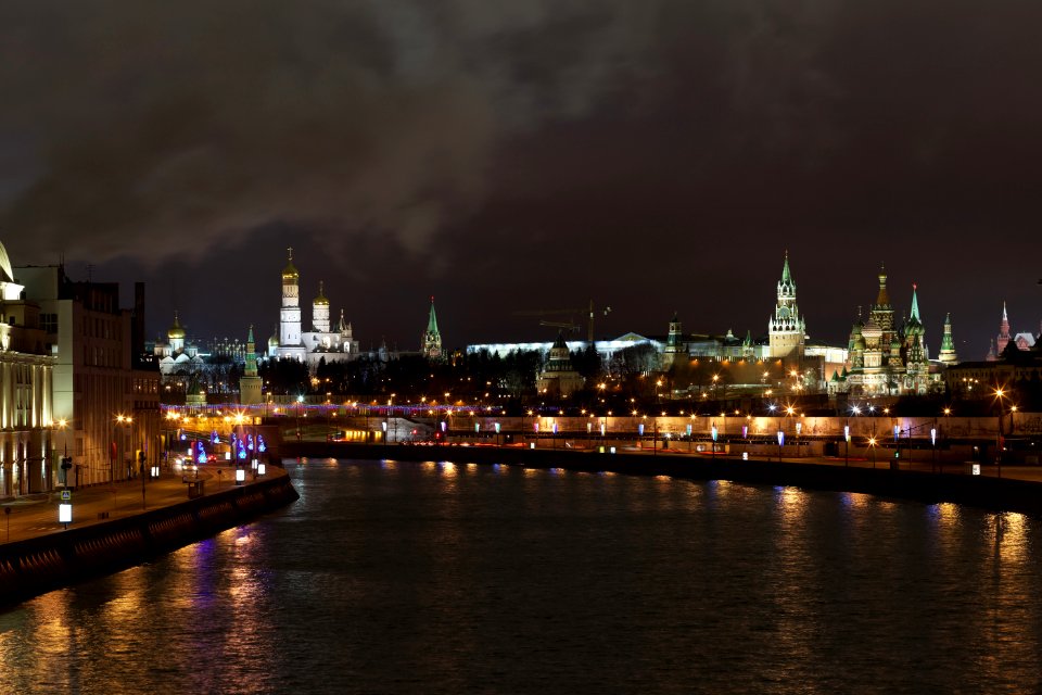 Moscow Kremlin from Ustyinsky Bridge, January 2014 02