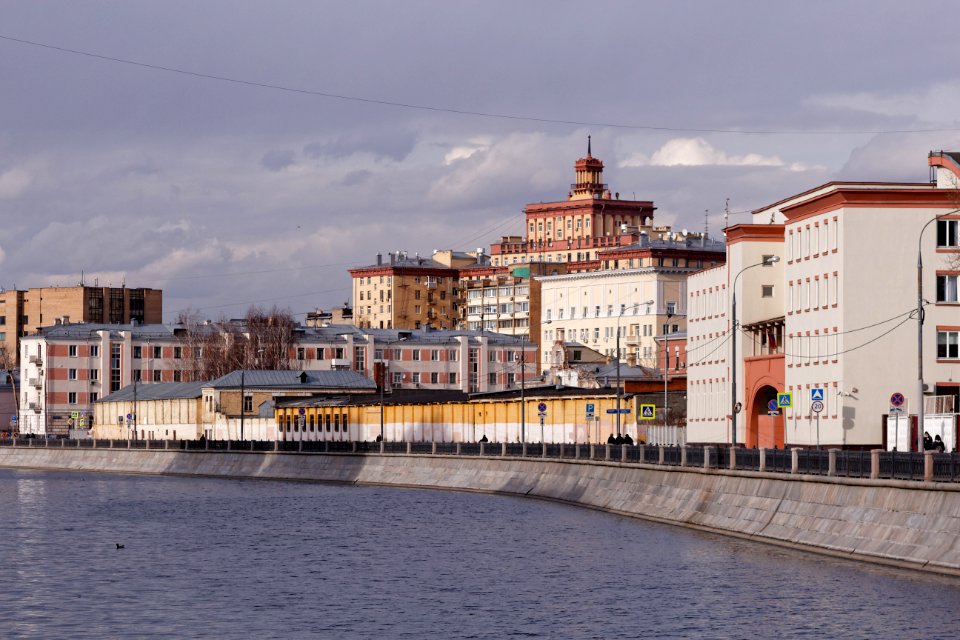 Moscow, Sadovnicheskaya Embankment, former stable building, March 2020 08