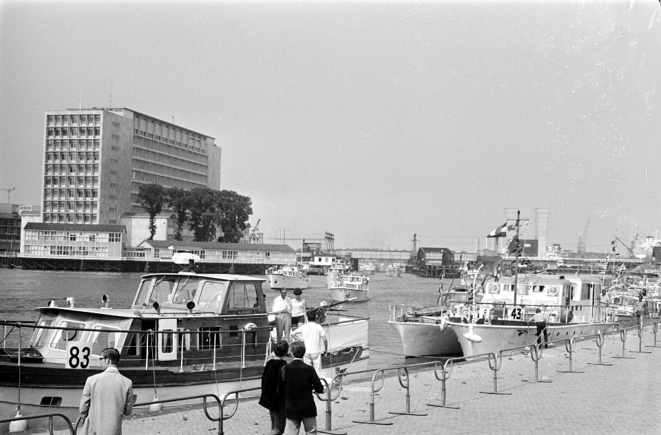Motorboten, havens, Bestanddeelnr 922-6766