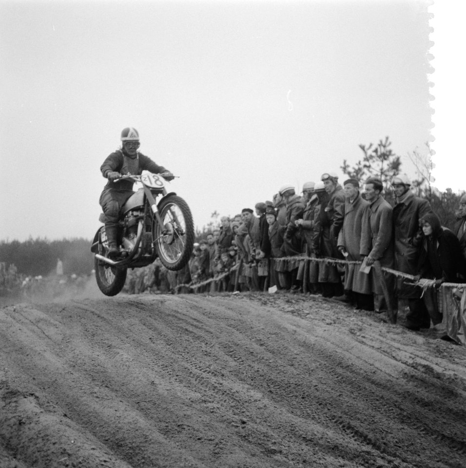 Motoren, terreinwedstrijden, B. Nilsson, Bestanddeelnr 907-6728