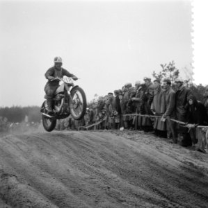 Motoren, terreinwedstrijden, B. Nilsson, Bestanddeelnr 907-6728