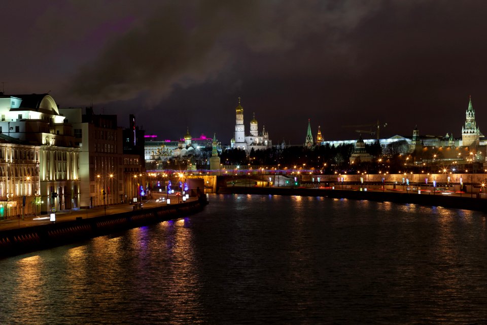 Moscow Kremlin from Ustyinsky Bridge, January 2014 03
