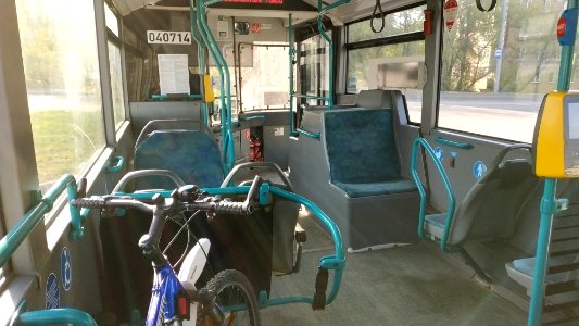 Moscow bus 040714 interior