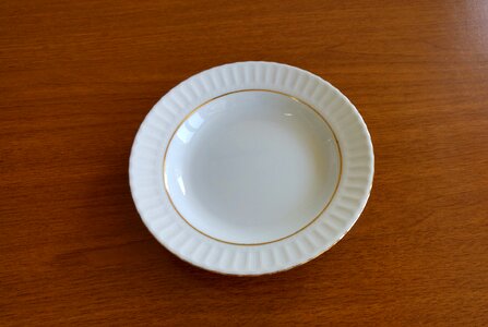 White classic plate