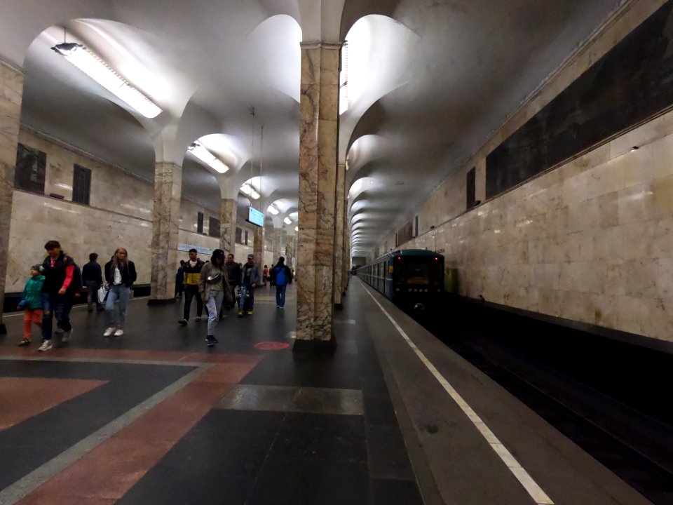Moscow metro Avtozavodskaya 2019-07 3