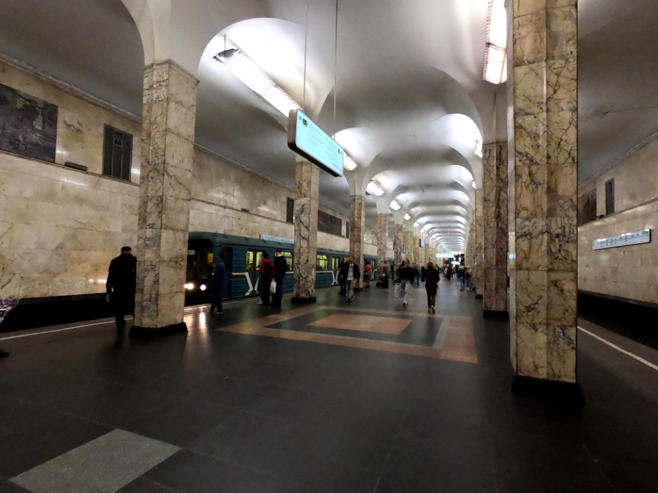 Moscow metro Avtozavodskaya 2019-07