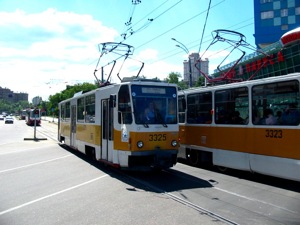 Moscow tram Tatra T7B5SU 3325 20050623 039 Новощукинская улица