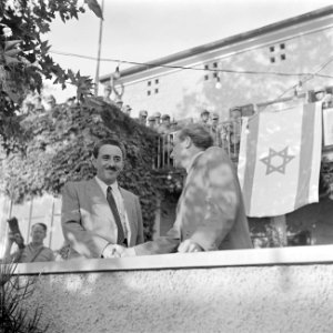 Moshe Sharett, de eerste minister van buitenlandse zaken van de staat Israel, s…, Bestanddeelnr 255-1439 photo